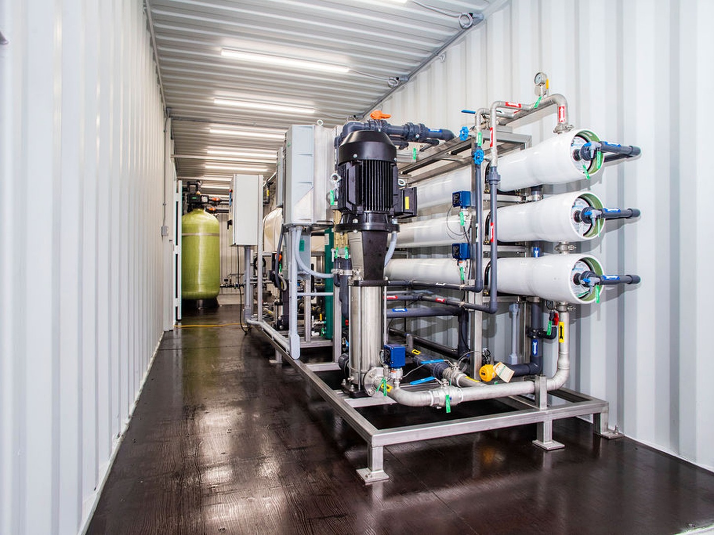 Containerized reverse osmosis system