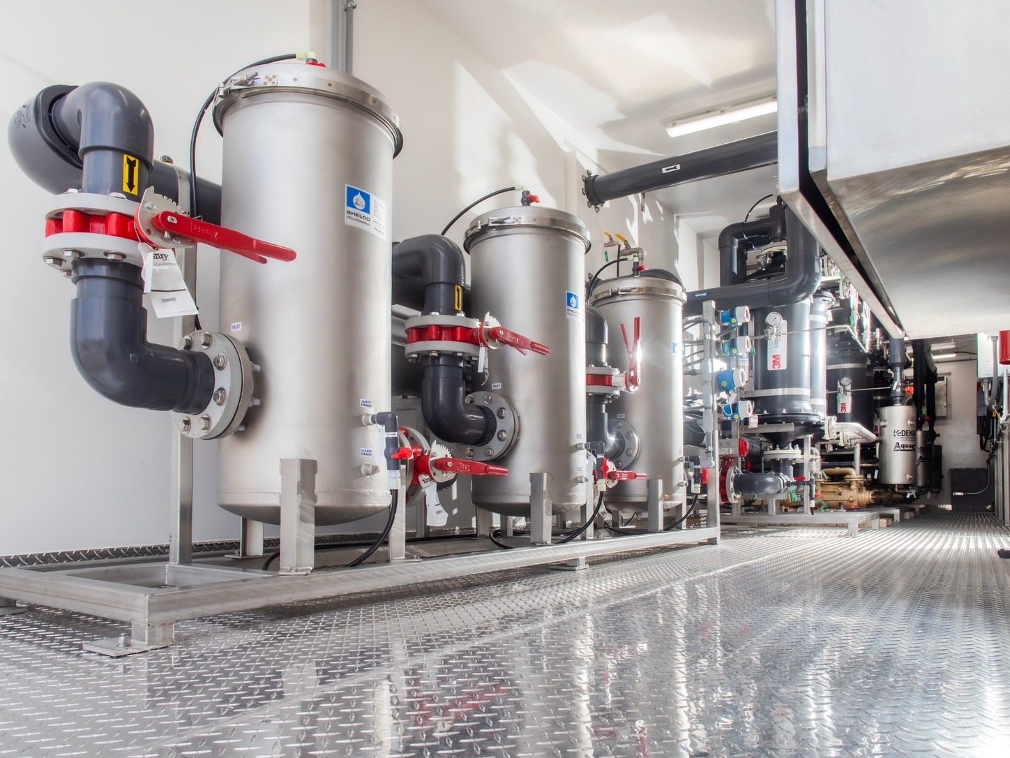 Containerized water treatment equipment