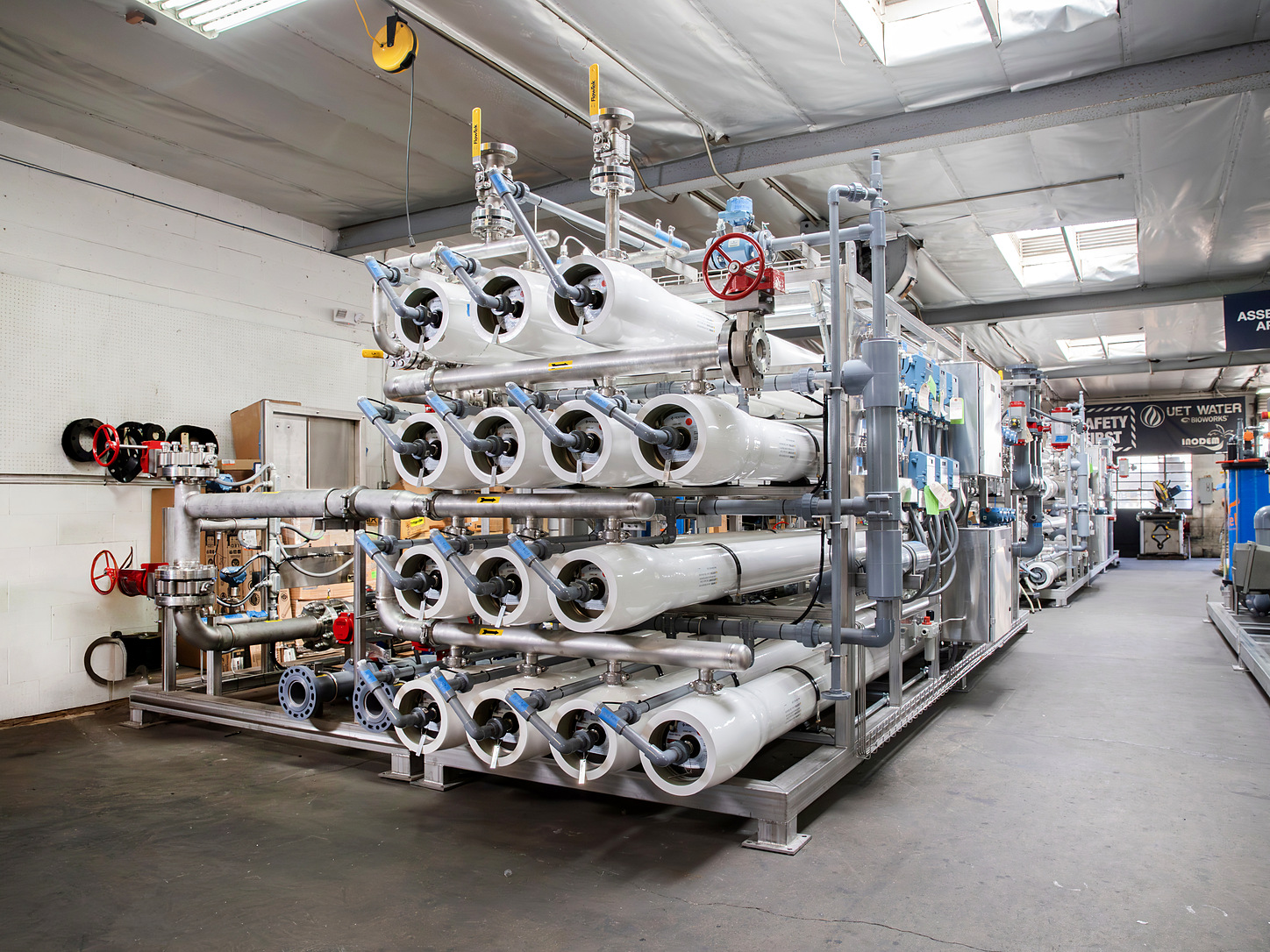 Reverse osmosis membrane skid system